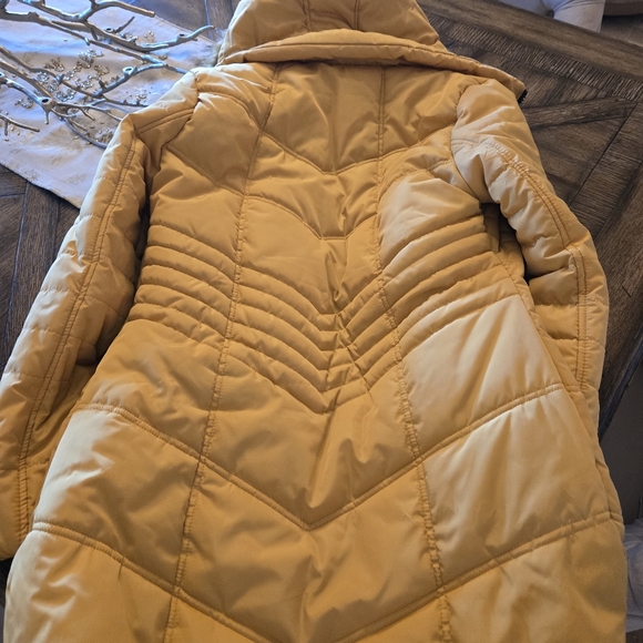 Quilted Puffer Coat in Warm Yellow Mustard - Picture 7 of 7